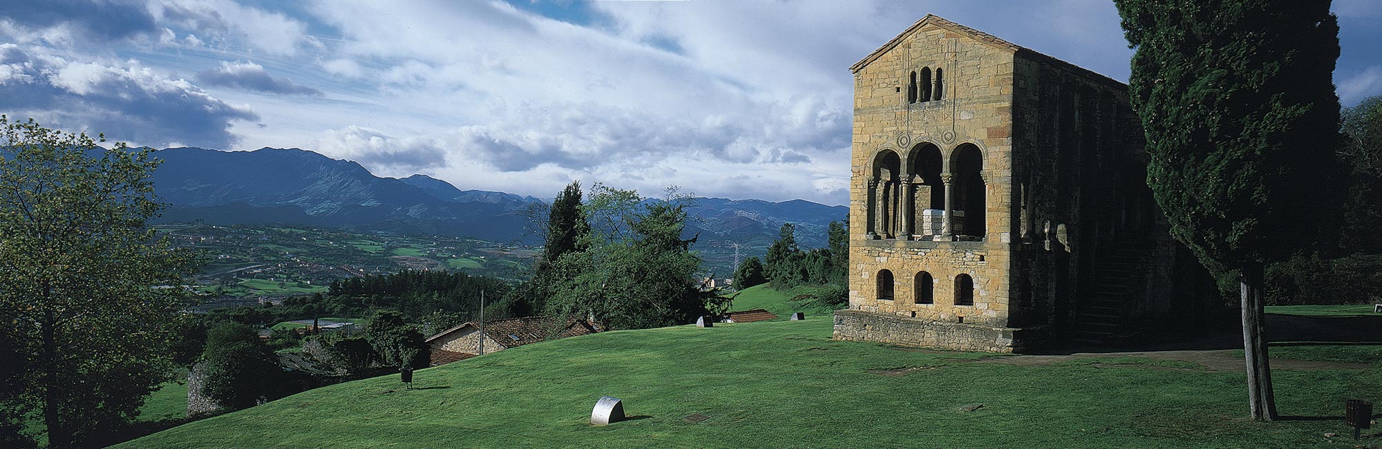 Santa María del Naranco